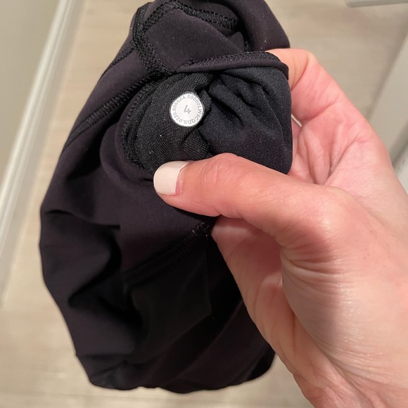Lululemon Wunder Train 25 inch size 4 black leggings - Picture 4 of 4